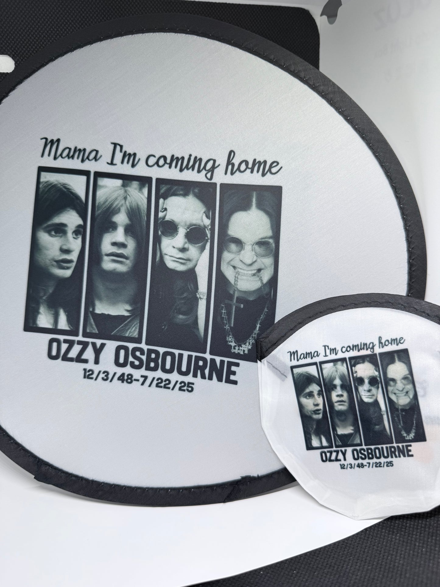Ozzy foldable fans with pouch