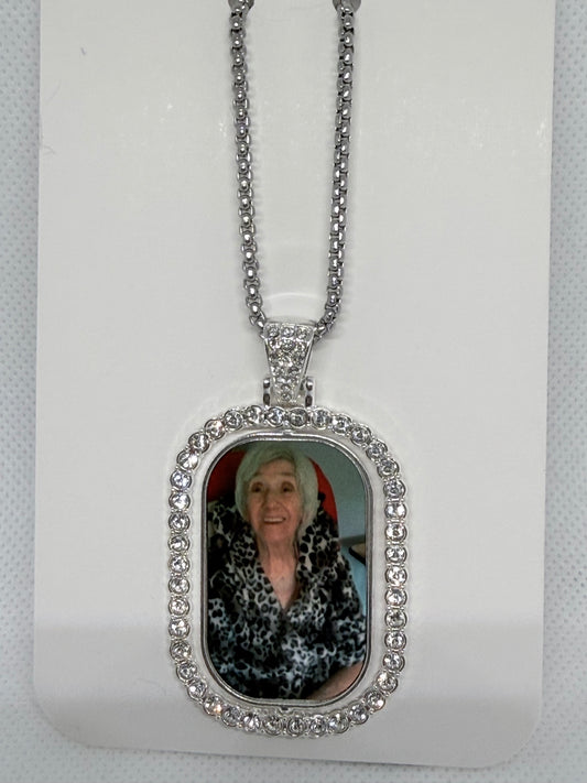 Personalised photo pendant